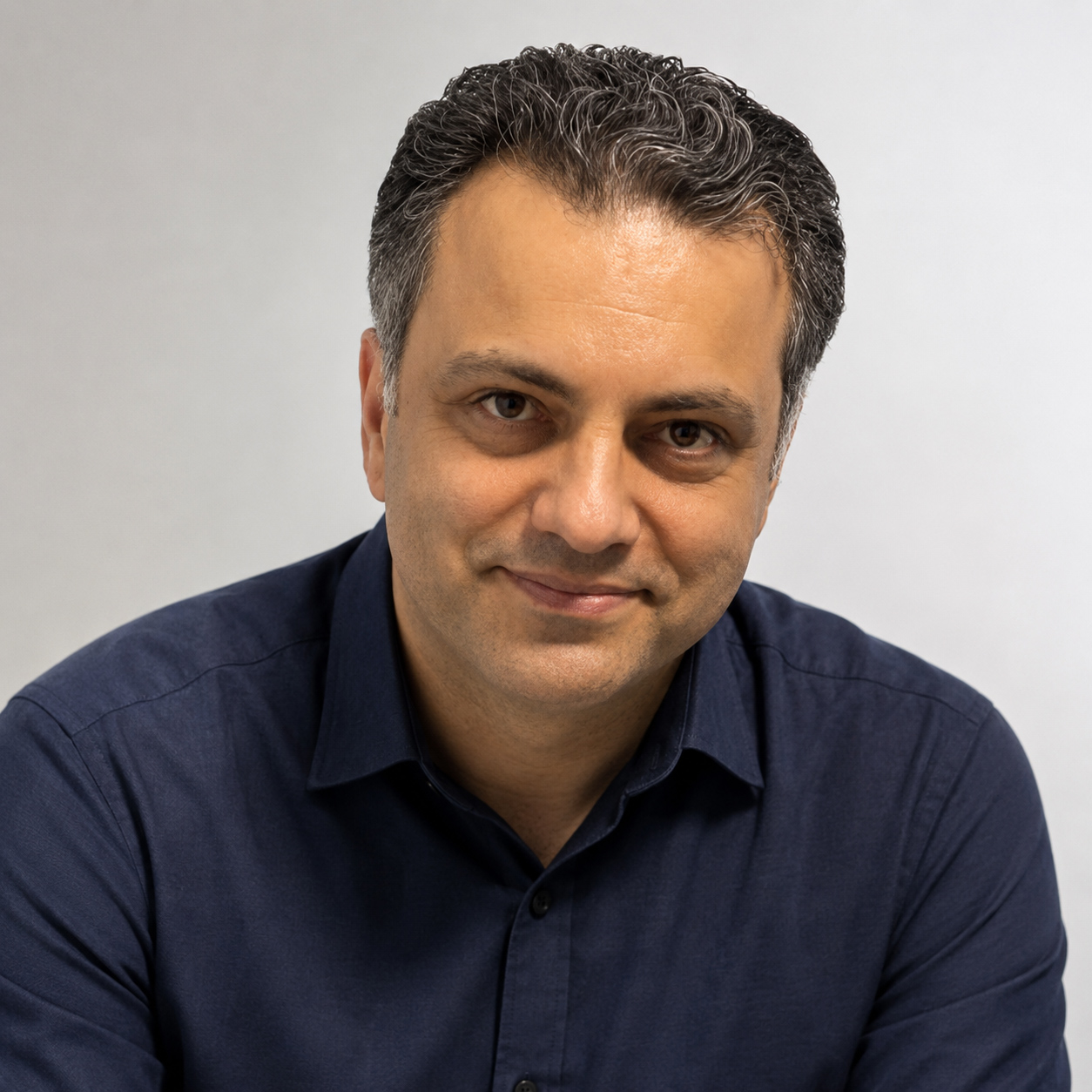Yaser Bavaghar Creative Studio